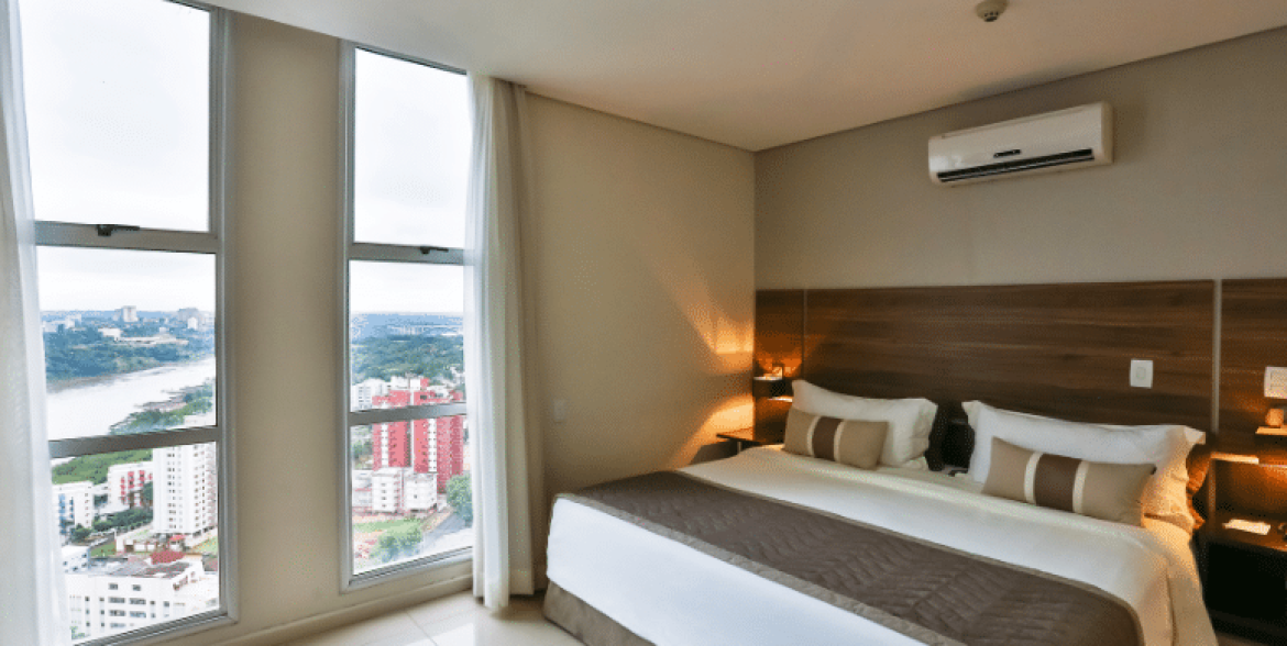 WYNDHAM (3)