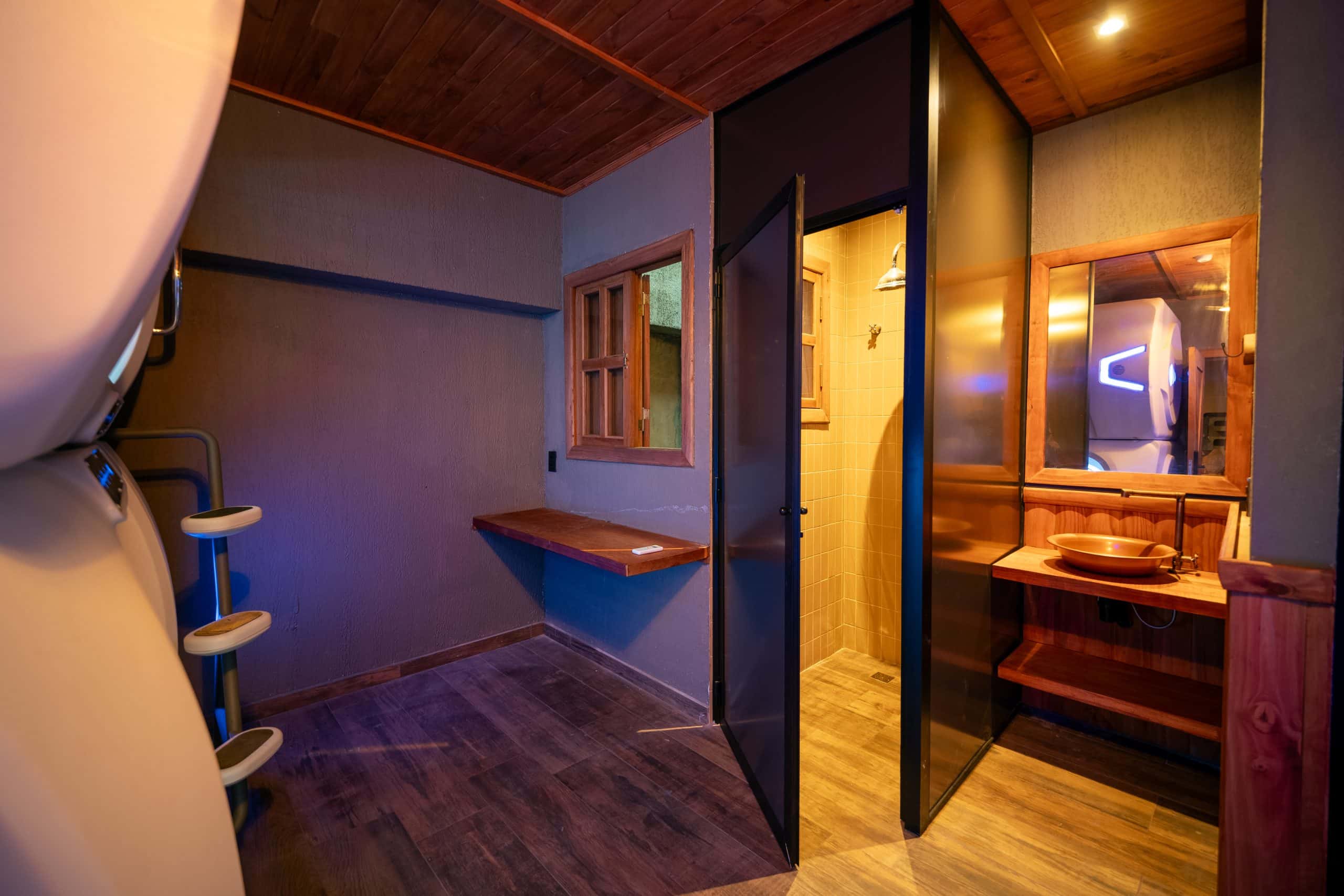 The Lodge Quartos (1)